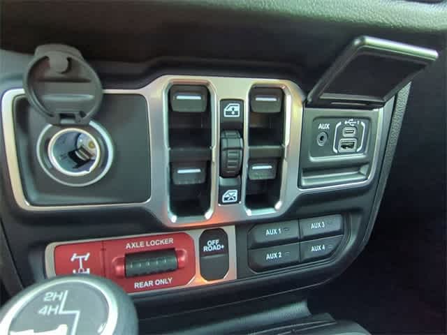 Thumbnail: 2025 Jeep Wrangler - 31