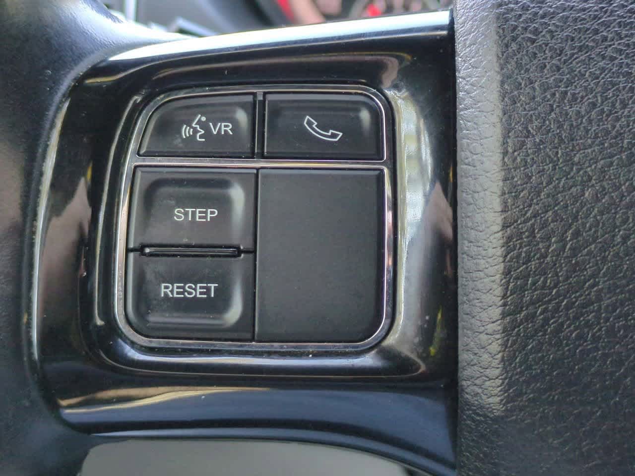 Thumbnail: 2020 Dodge Grand Caravan - 24