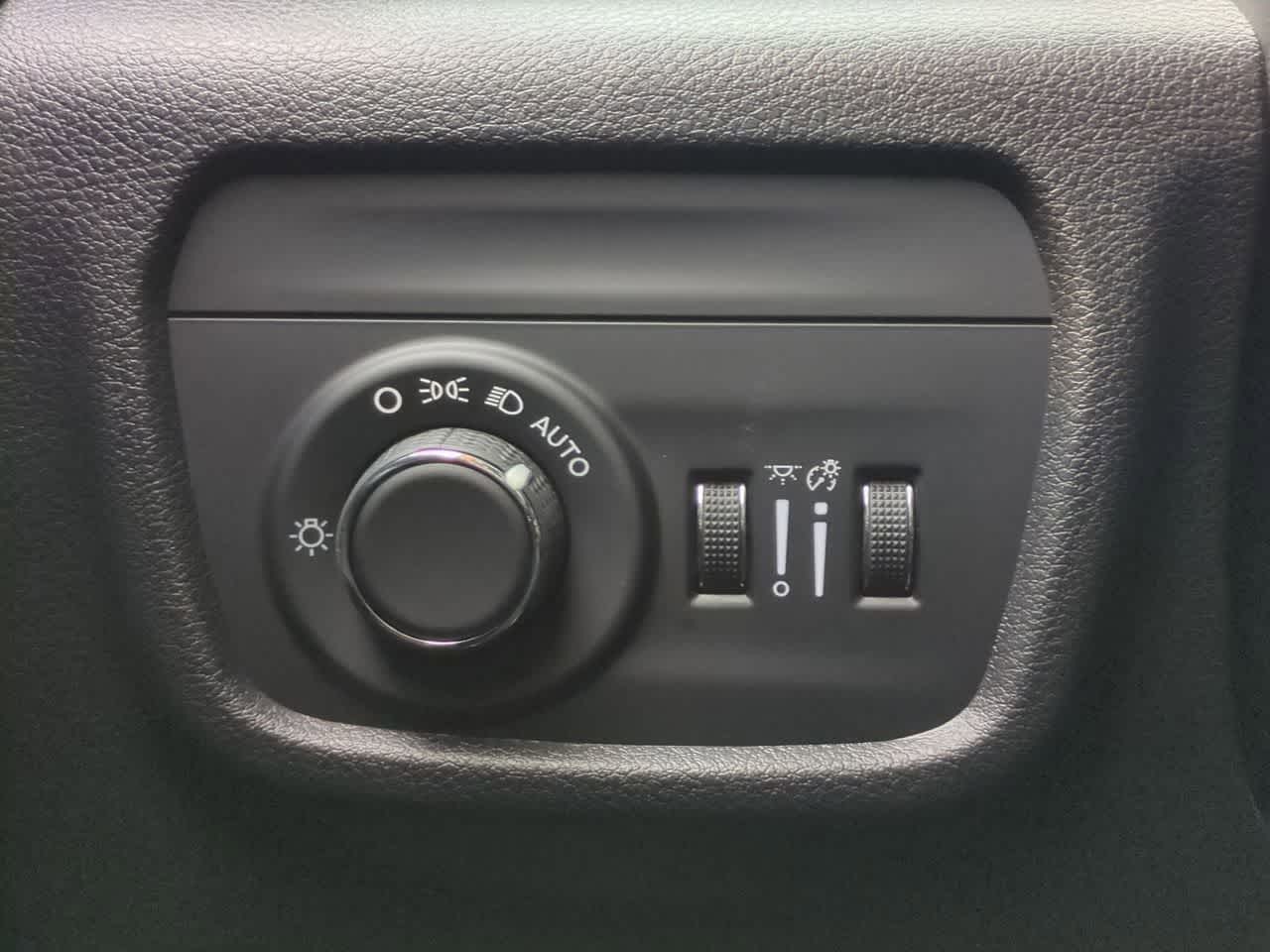 Thumbnail: 2025 Jeep Grand Cherokee - 18