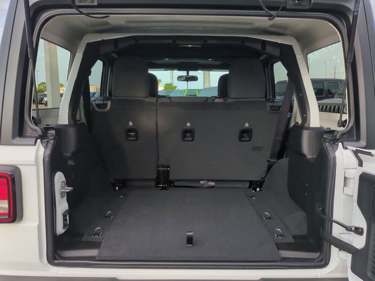 Thumbnail: 2026 Jeep Wrangler - 33