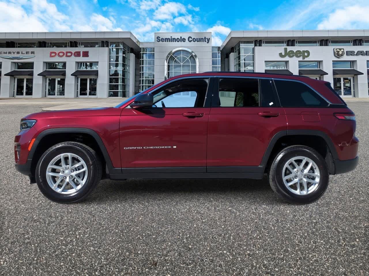 Thumbnail: 2025 Jeep Grand Cherokee - 5