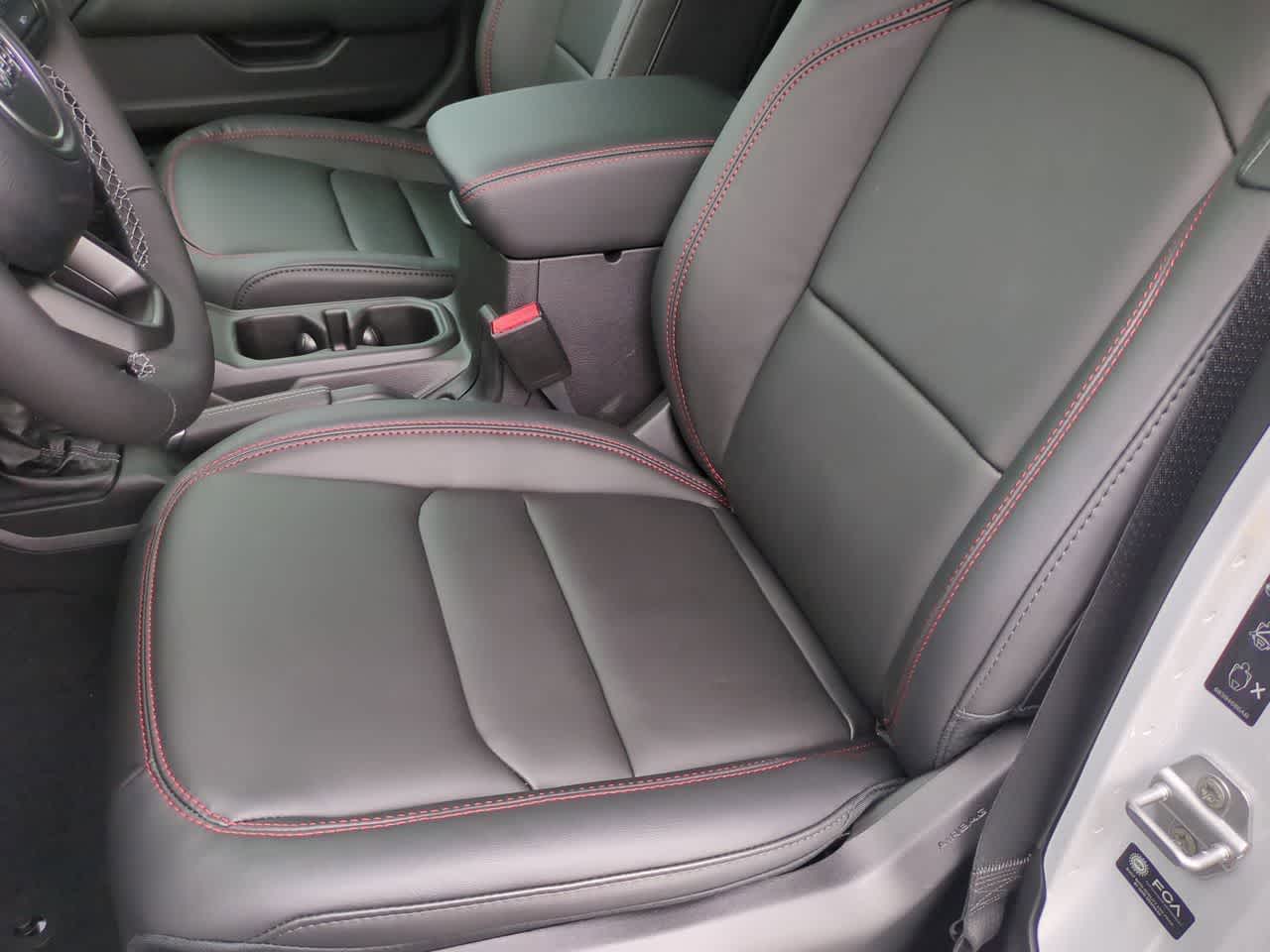 Thumbnail: 2026 Jeep Gladiator - 17