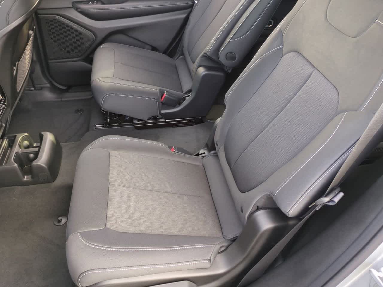 Thumbnail: 2025 Jeep Grand Cherokee L - 21