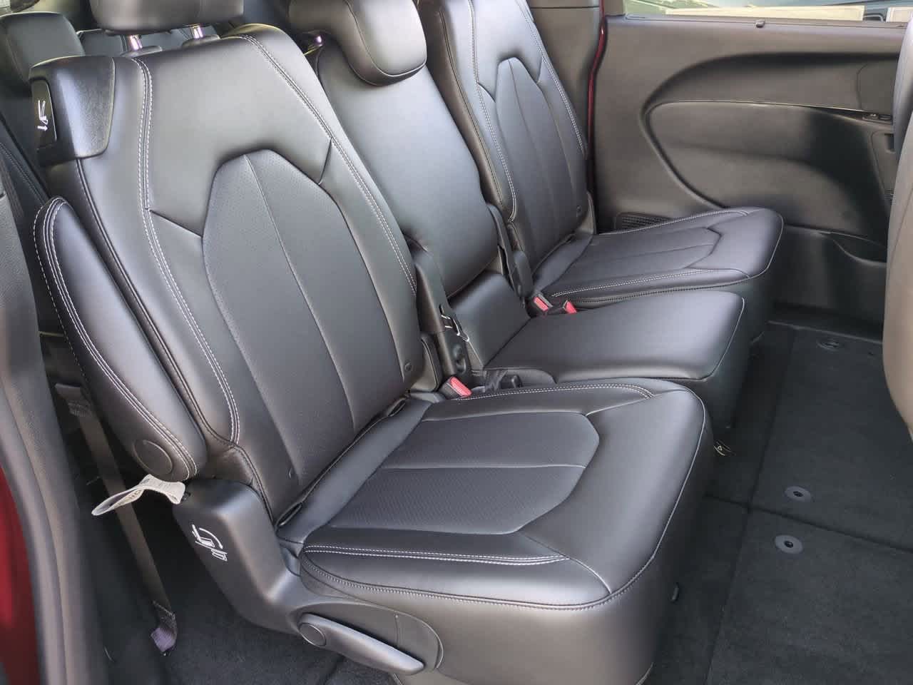 Thumbnail: 2026 Chrysler Pacifica - 22