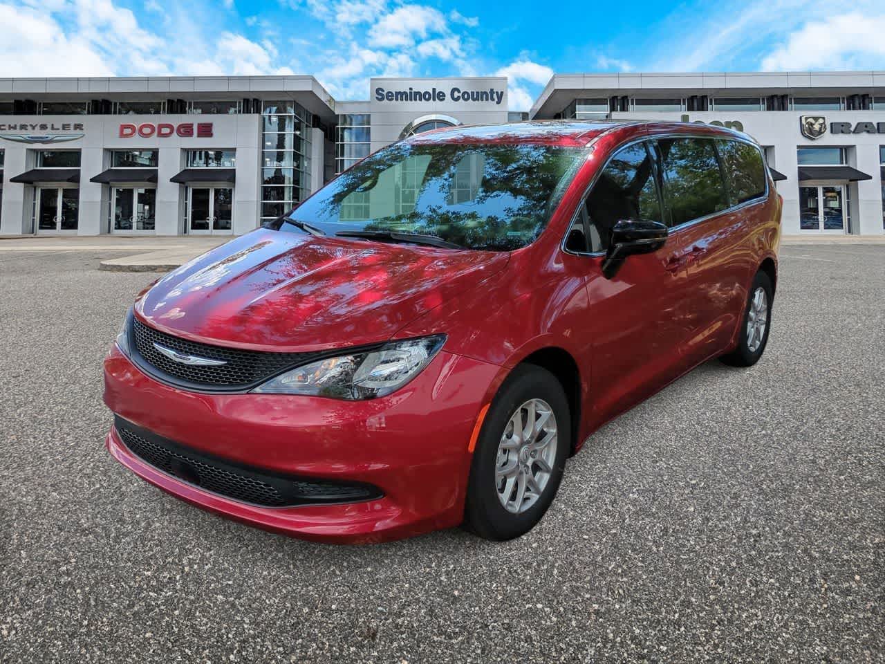 Thumbnail: 2026 Chrysler Voyager - 4