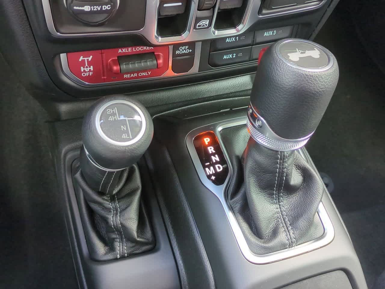 Thumbnail: 2025 Jeep Wrangler - 32