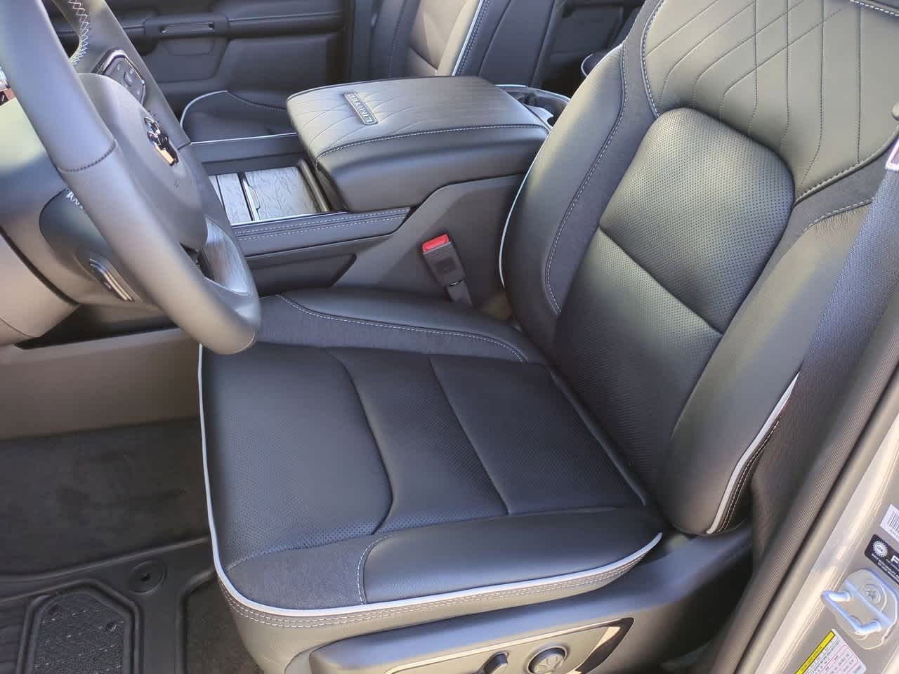 Thumbnail: 2026 RAM 1500 - 17