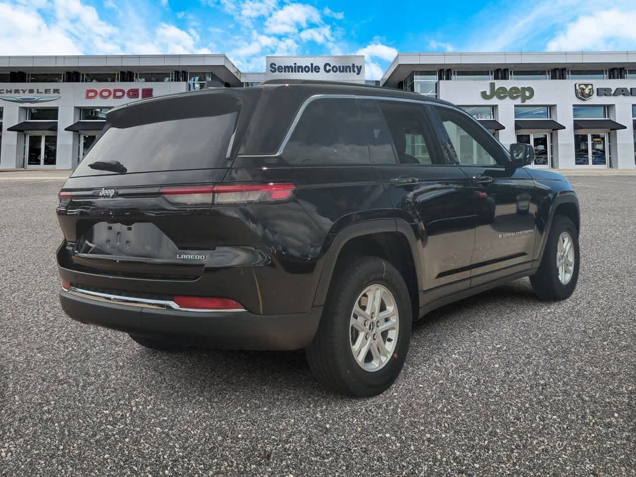 Thumbnail: 2025 Jeep Grand Cherokee - 8