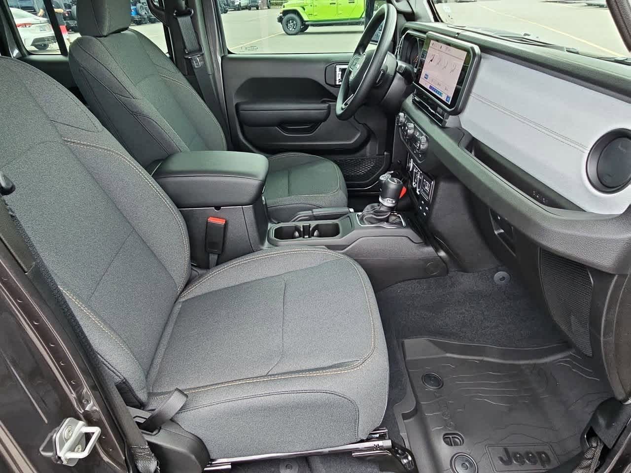 Thumbnail: 2025 Jeep Gladiator - 22