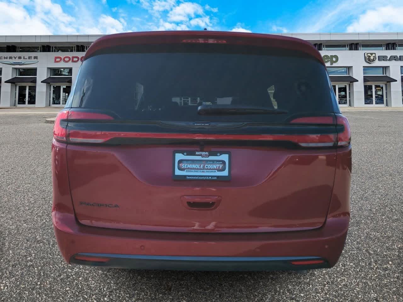 Thumbnail: 2026 Chrysler Pacifica - 7