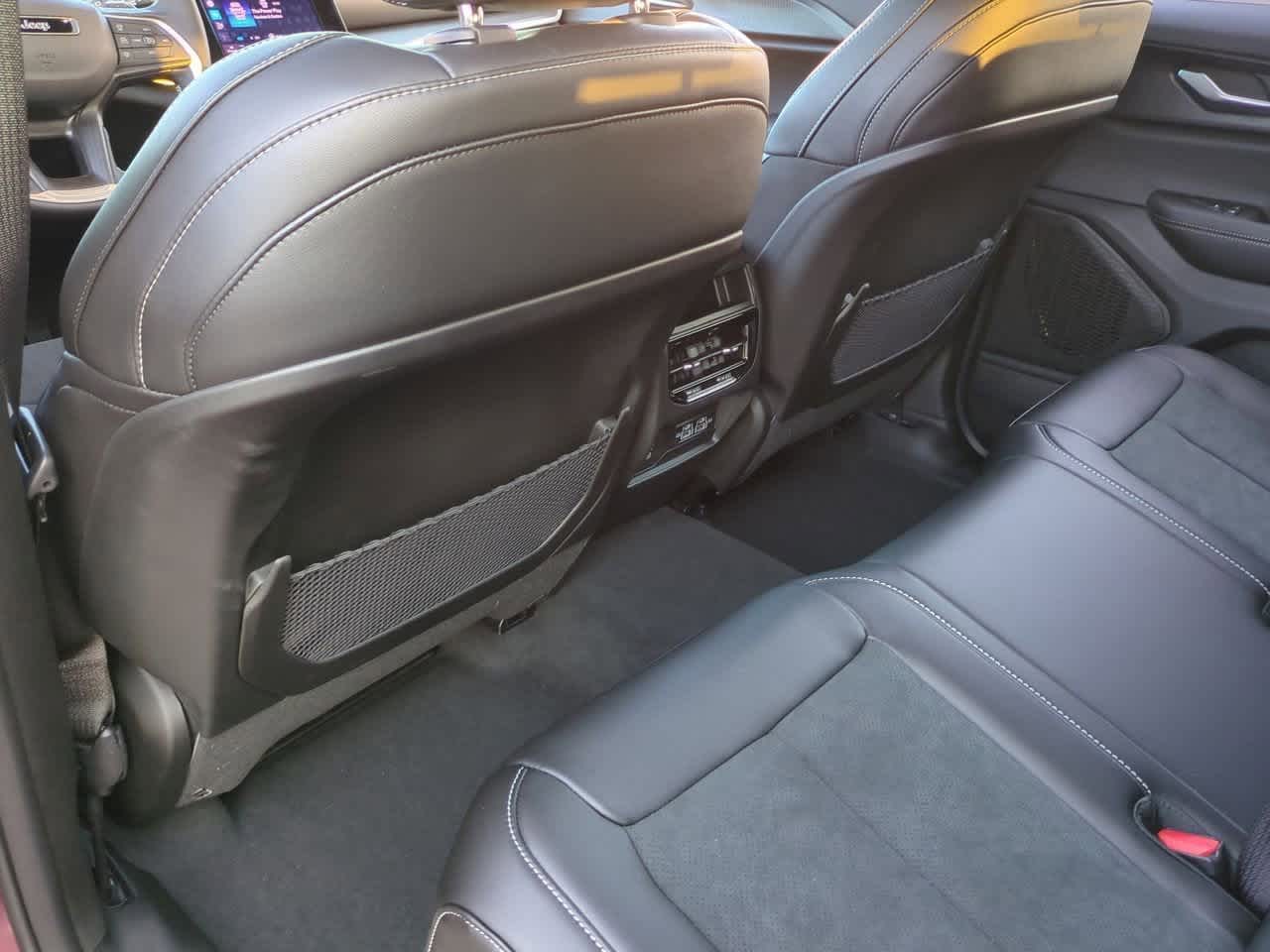 Thumbnail: 2025 Jeep Grand Cherokee - 19