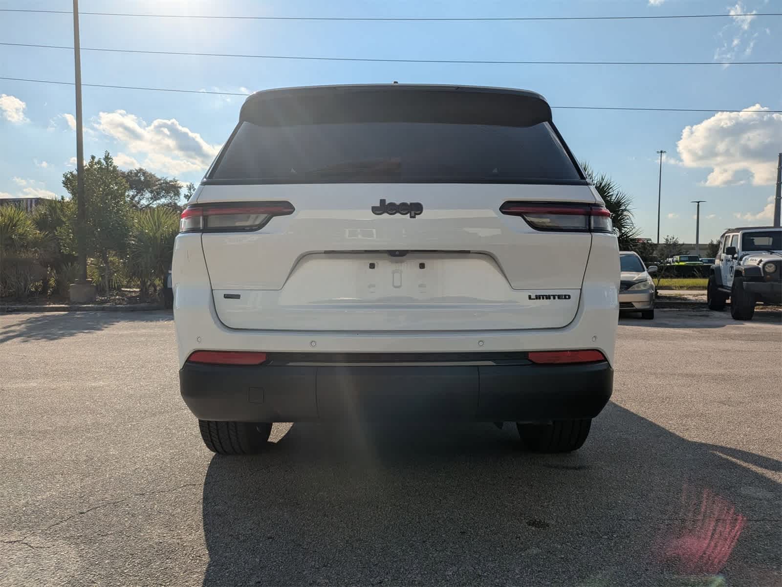 Thumbnail: 2023 Jeep Grand Cherokee L - 6