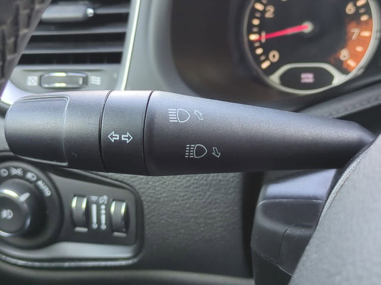 Thumbnail: 2018 Jeep Renegade - 27