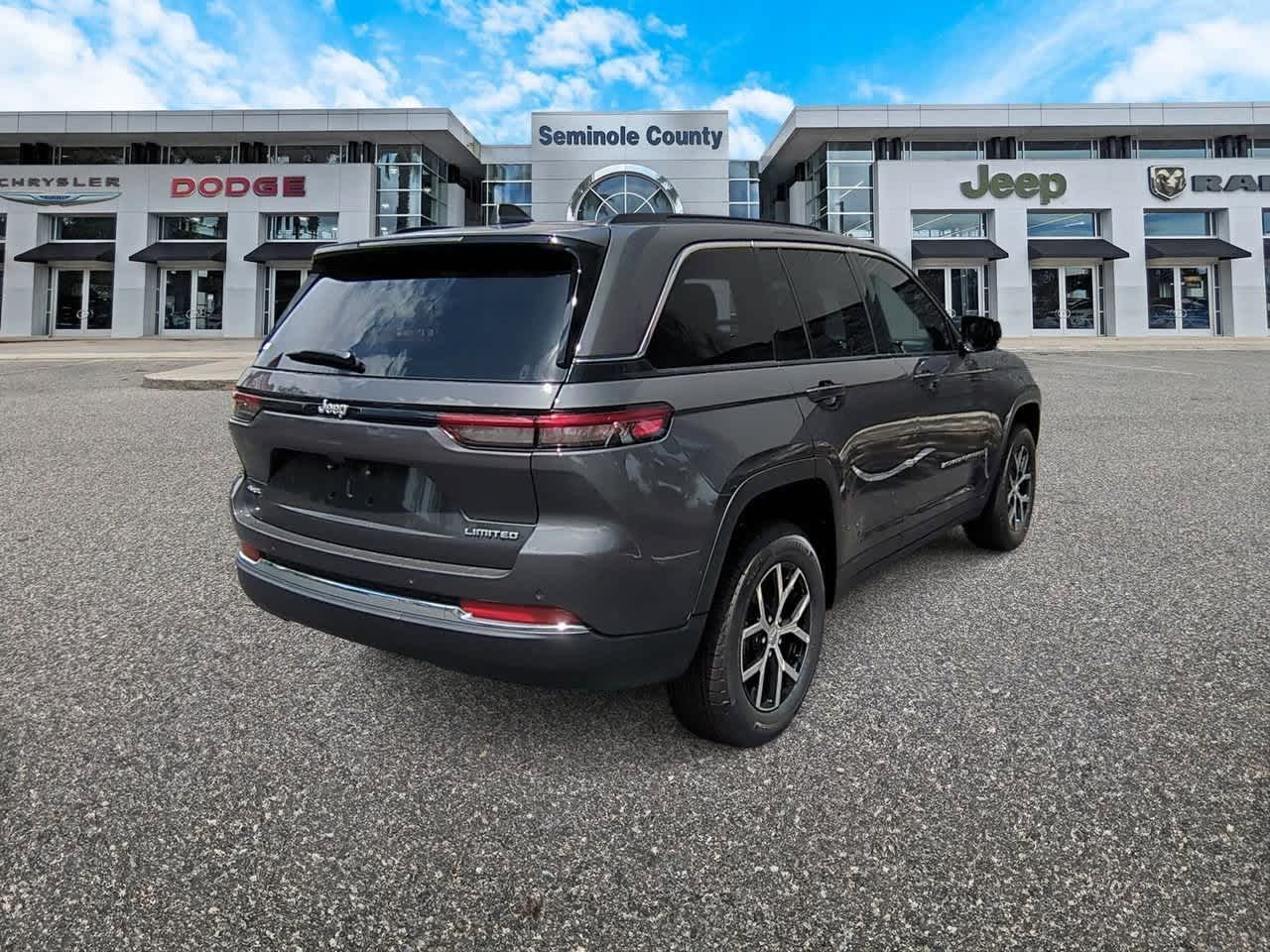 Thumbnail: 2025 Jeep Grand Cherokee - 8