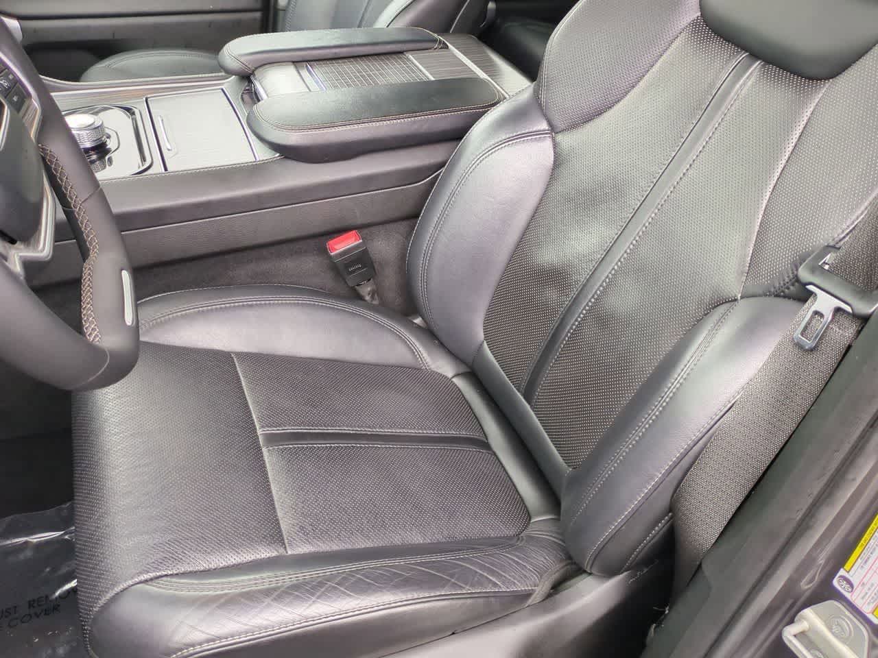 Thumbnail: 2024 Jeep Wagoneer - 17