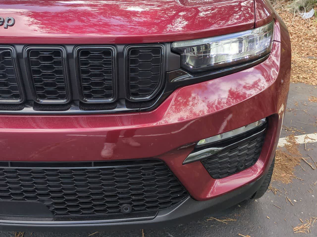 Thumbnail: 2023 Jeep Grand Cherokee - 11