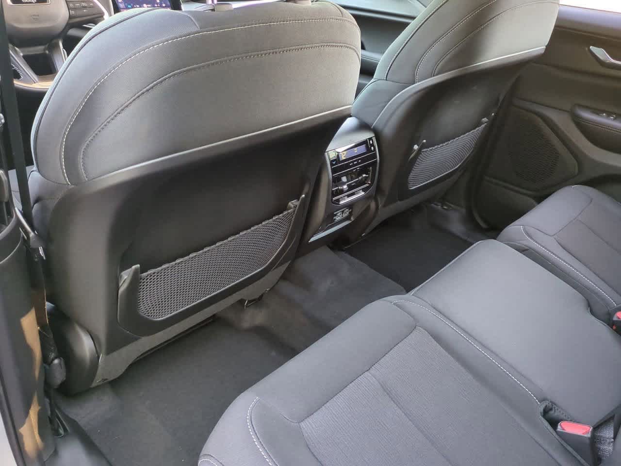 Thumbnail: 2025 Jeep Grand Cherokee L - 18