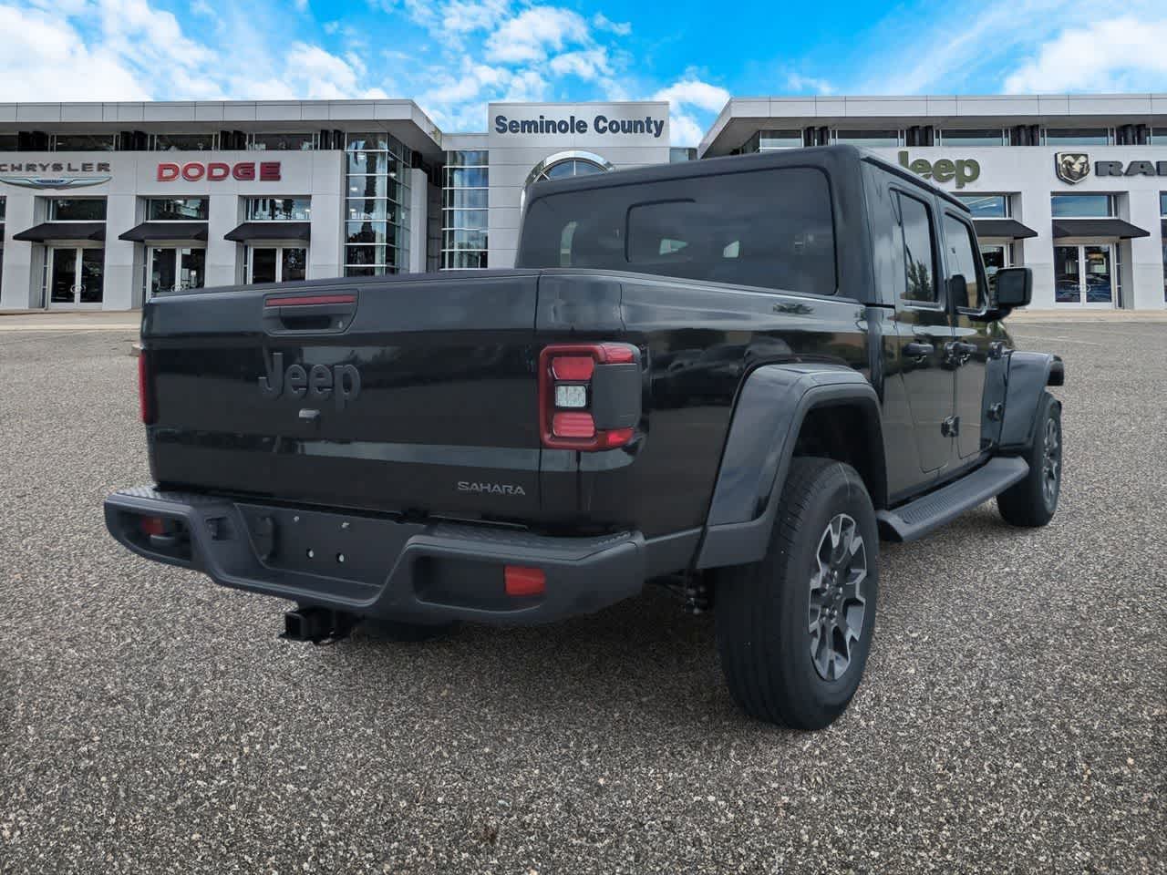 Thumbnail: 2026 Jeep Gladiator - 8