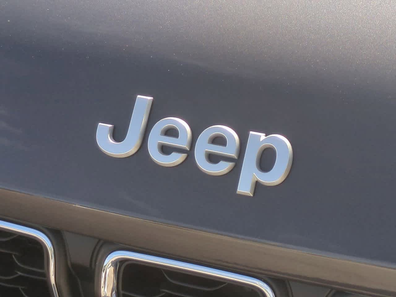 Thumbnail: 2025 Jeep Grand Cherokee - 12