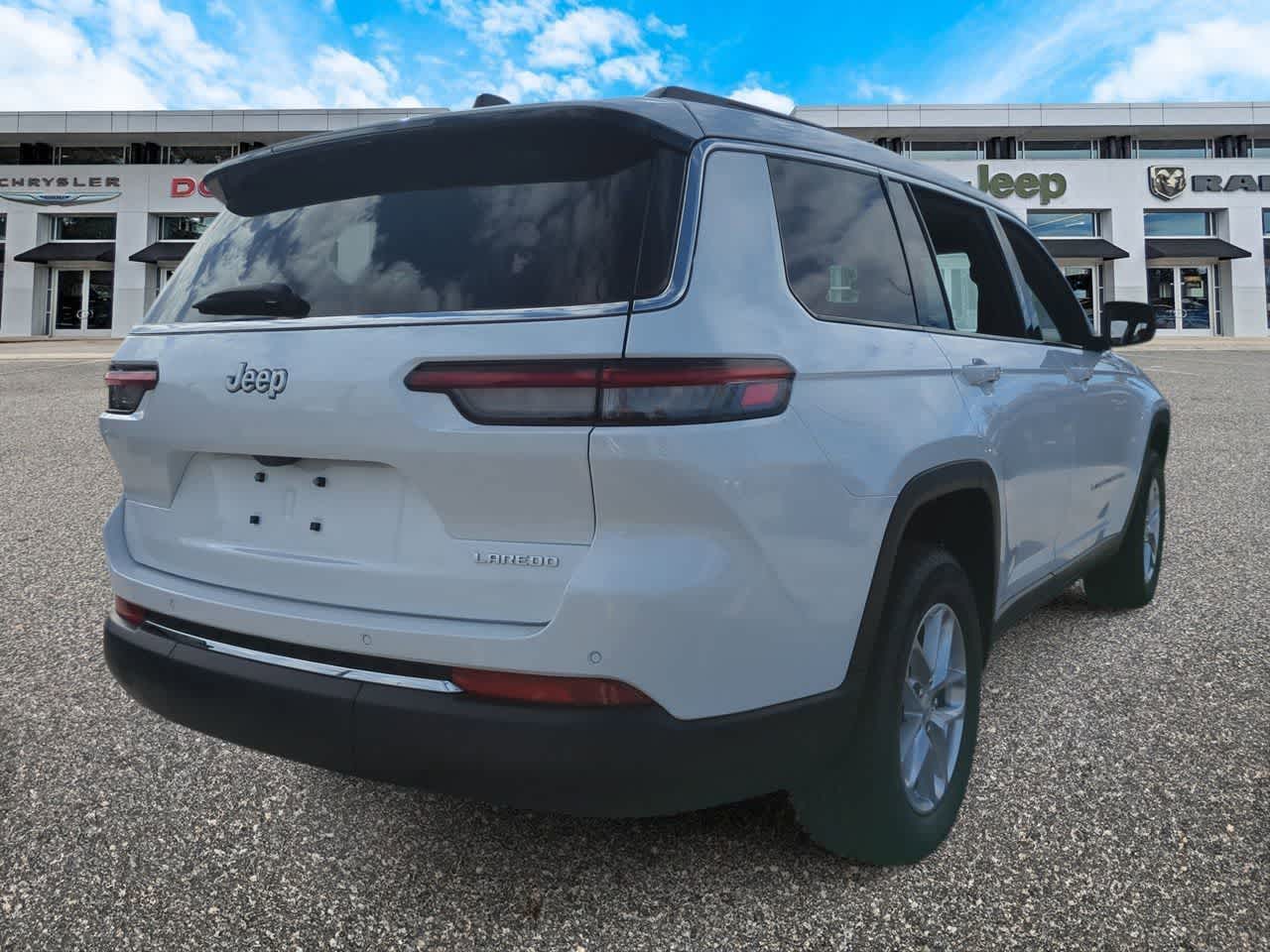 Thumbnail: 2025 Jeep Grand Cherokee L - 8