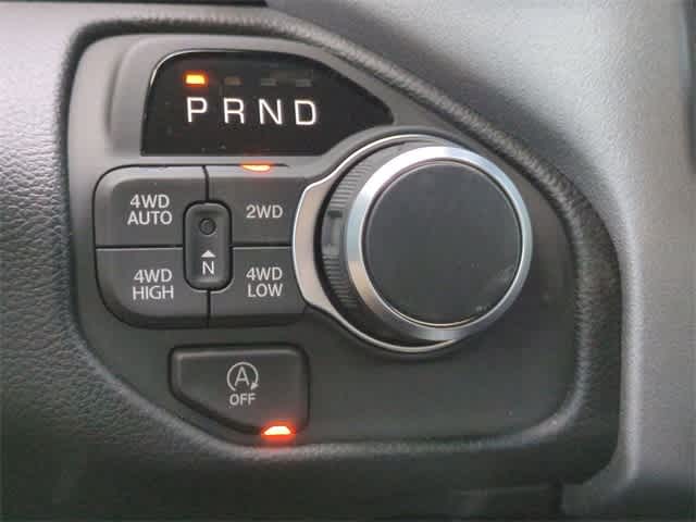 2025 RAM 1500 Big Horn 32