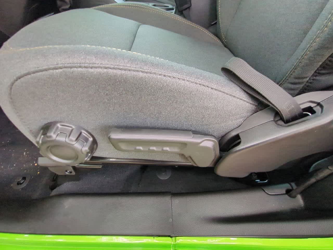 Thumbnail: 2025 Jeep Wrangler - 18