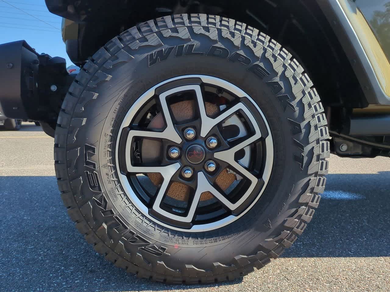 Thumbnail: 2025 Jeep Gladiator - 14