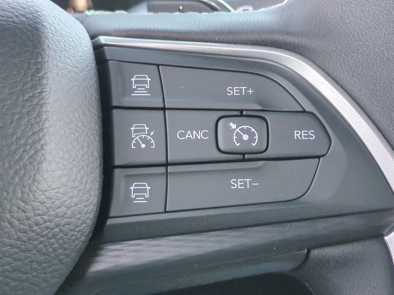 Thumbnail: 2025 Jeep Grand Cherokee - 26