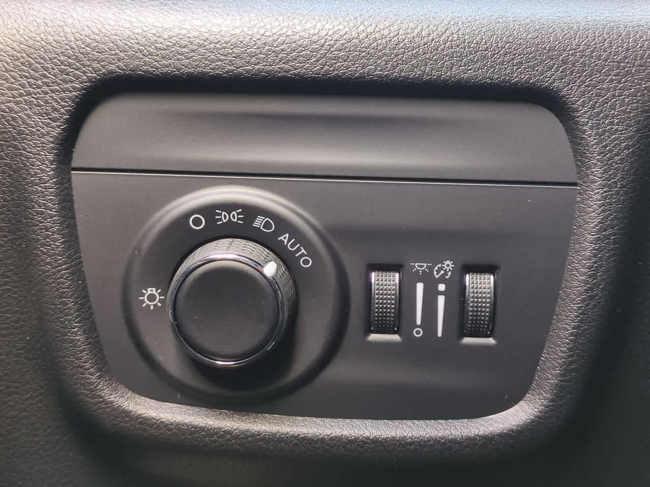 Thumbnail: 2025 Jeep Grand Cherokee L - 18