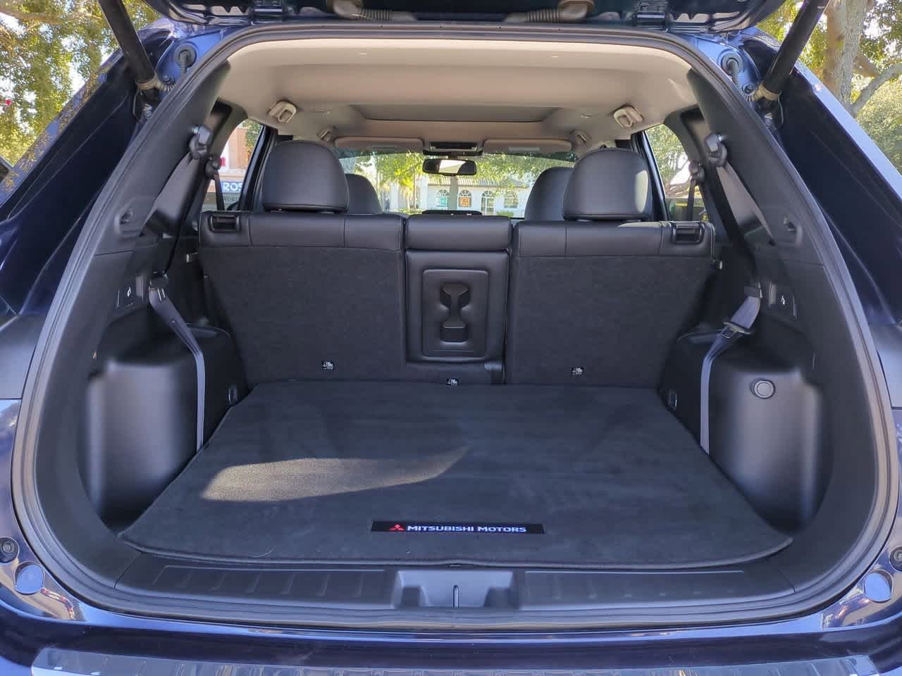 Thumbnail: 2024 Mitsubishi Outlander - 36