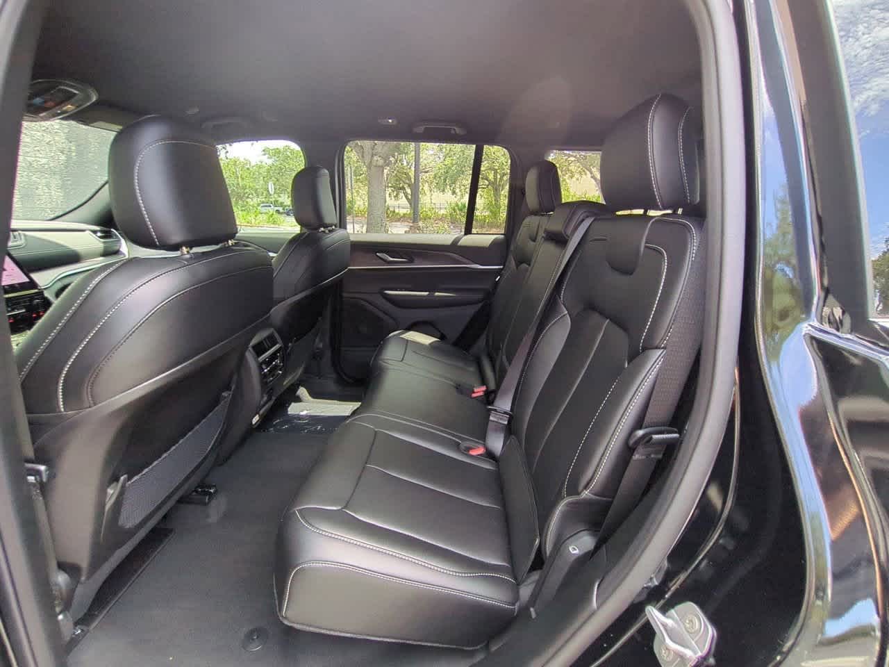 Thumbnail: 2025 Jeep Grand Cherokee - 20