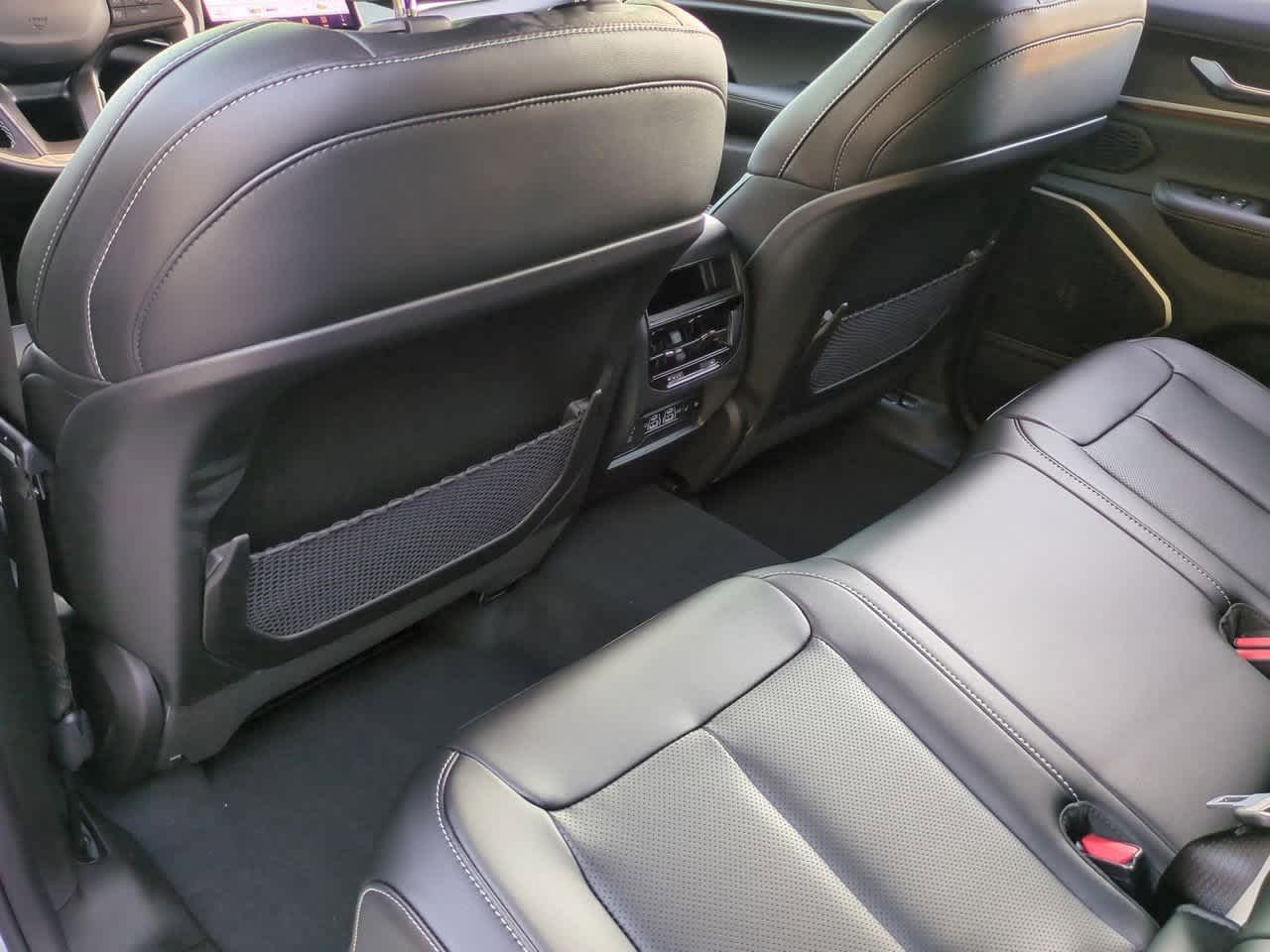 Thumbnail: 2025 Jeep Grand Cherokee - 19