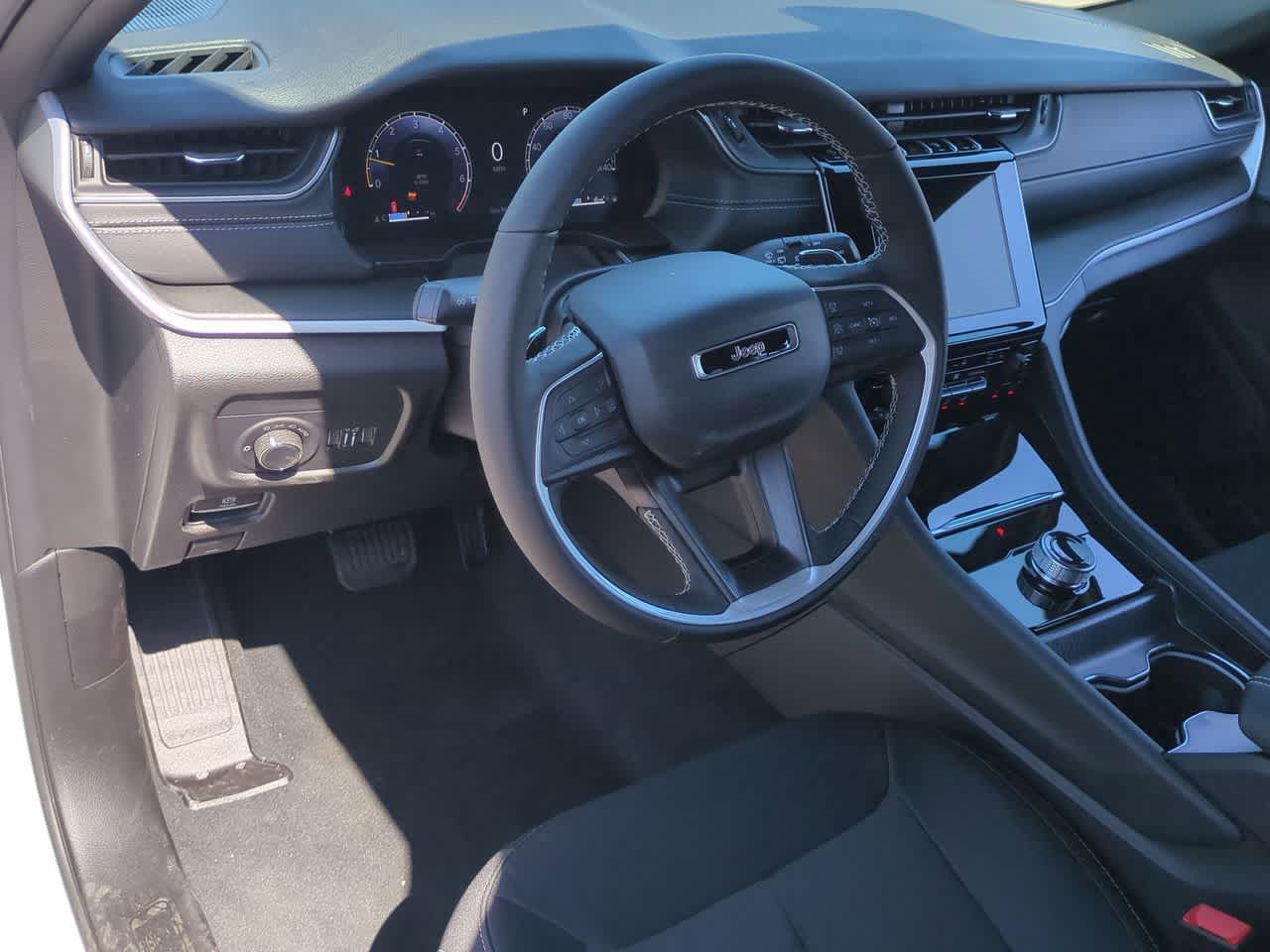 Thumbnail: 2026 Jeep Grand Cherokee - 10