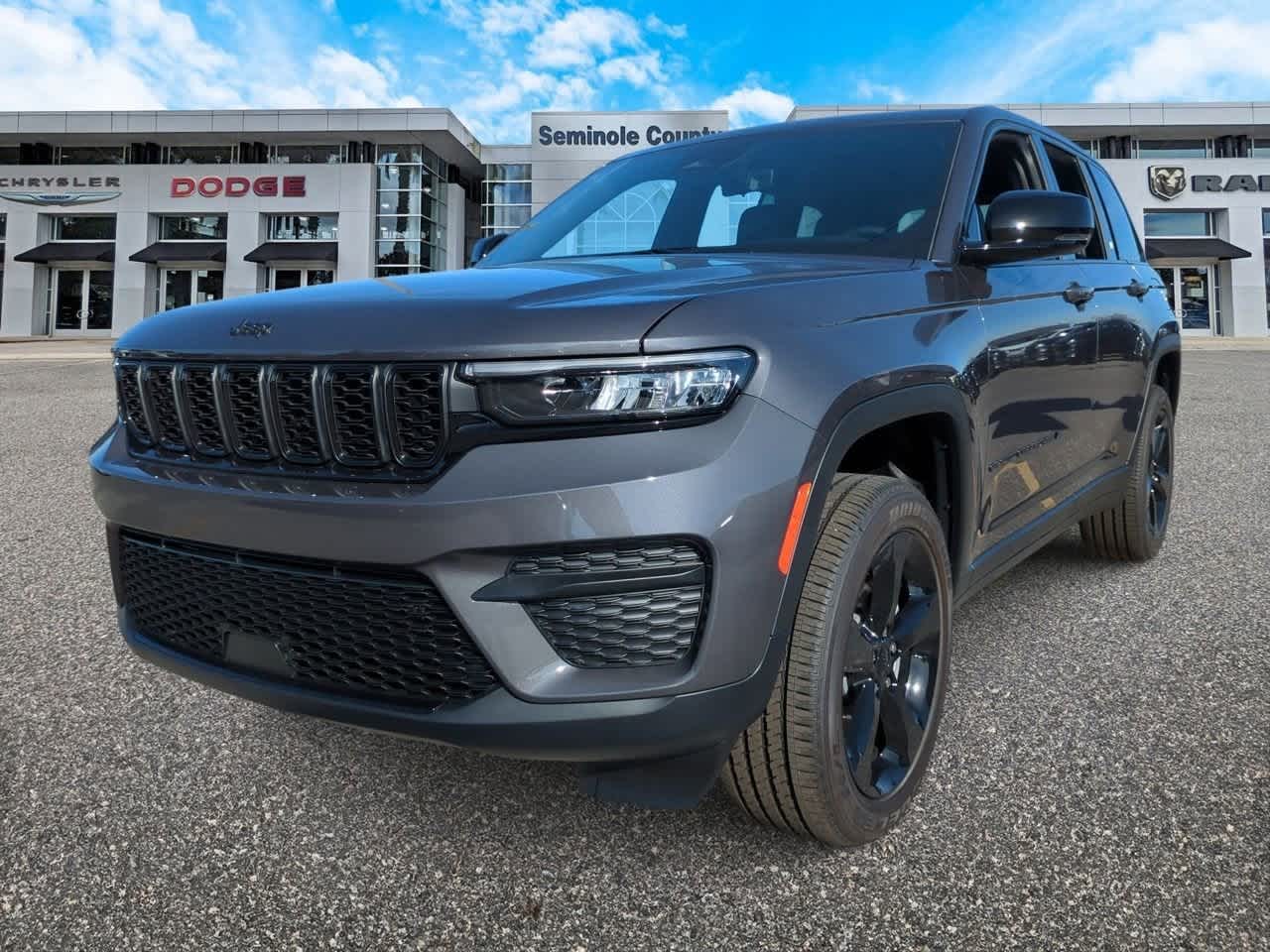 Thumbnail: 2025 Jeep Grand Cherokee - 4