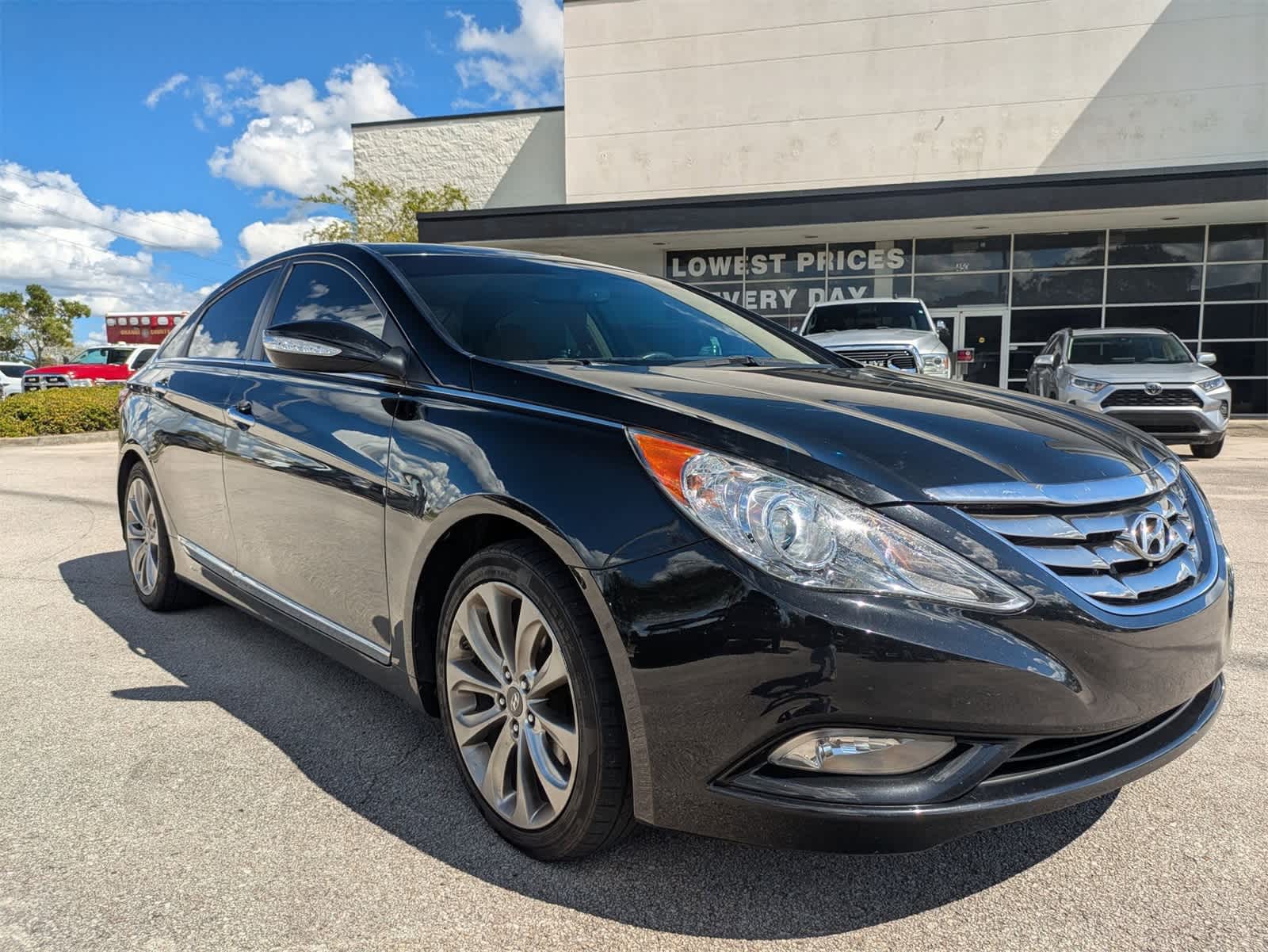 Thumbnail: 2011 Hyundai Sonata - 3