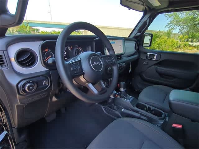 Thumbnail: 2025 Jeep Wrangler - 10
