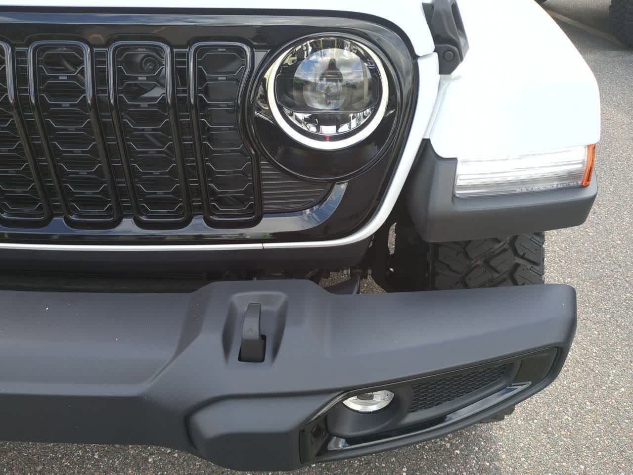 Thumbnail: 2026 Jeep Gladiator - 11