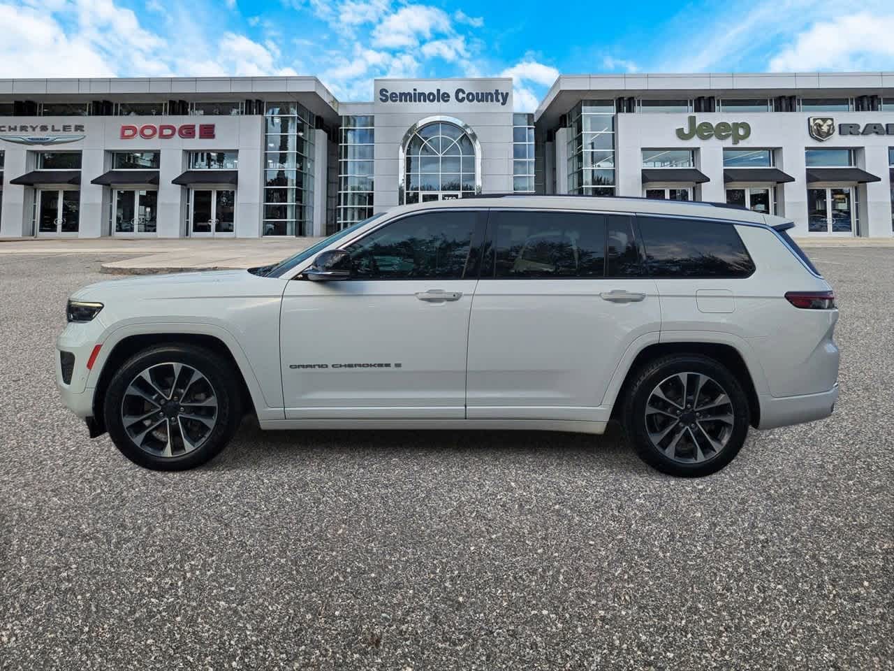 Thumbnail: 2022 Jeep Grand Cherokee L - 5