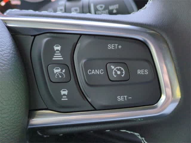 Thumbnail: 2025 Jeep Wrangler - 25