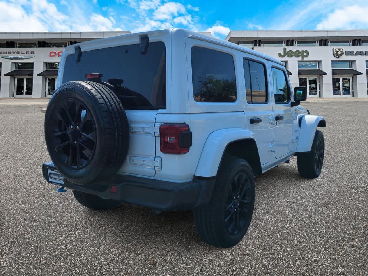 Thumbnail: 2024 Jeep Wrangler - 8