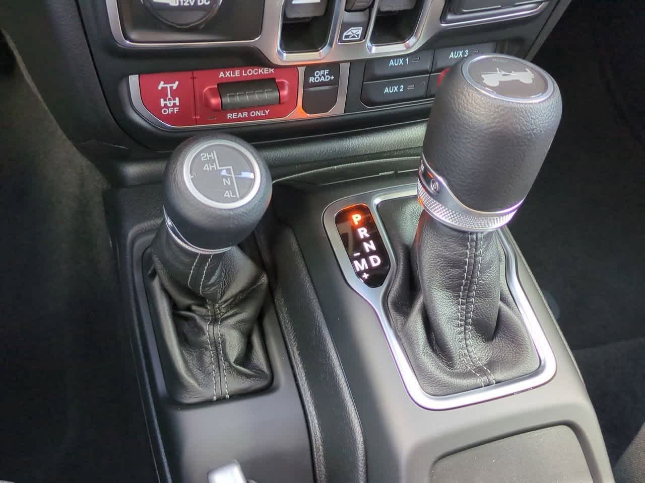 Thumbnail: 2025 Jeep Wrangler - 32