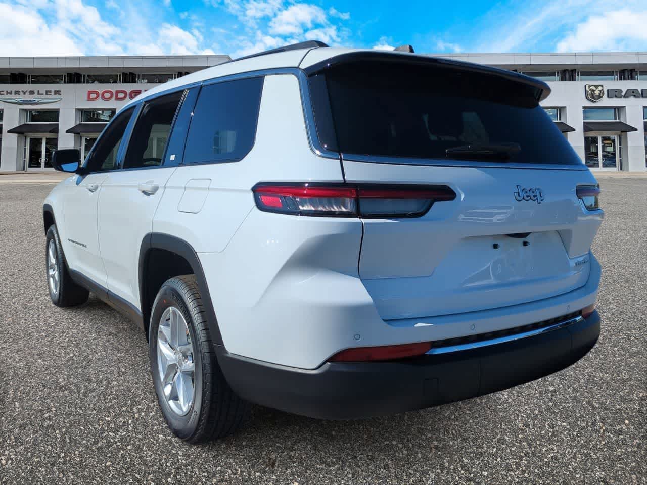Thumbnail: 2025 Jeep Grand Cherokee L - 6