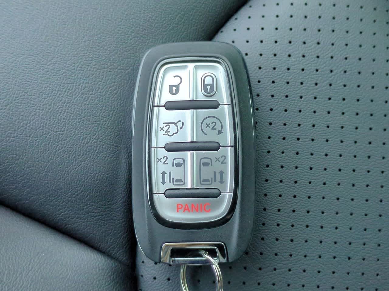 Thumbnail: 2026 Chrysler Pacifica - 35