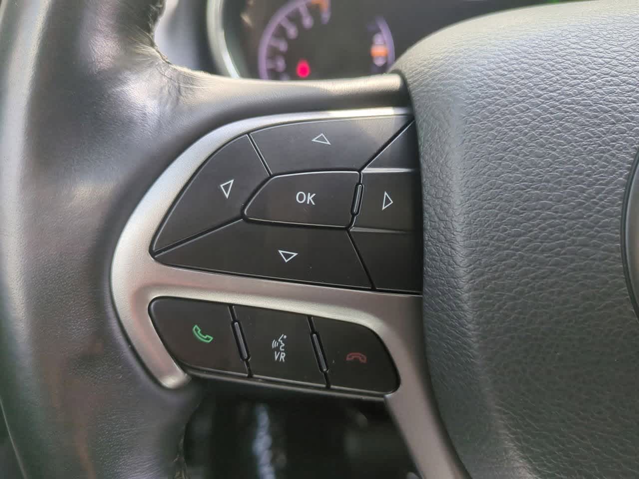 Thumbnail: 2022 Jeep Grand Cherokee - 23