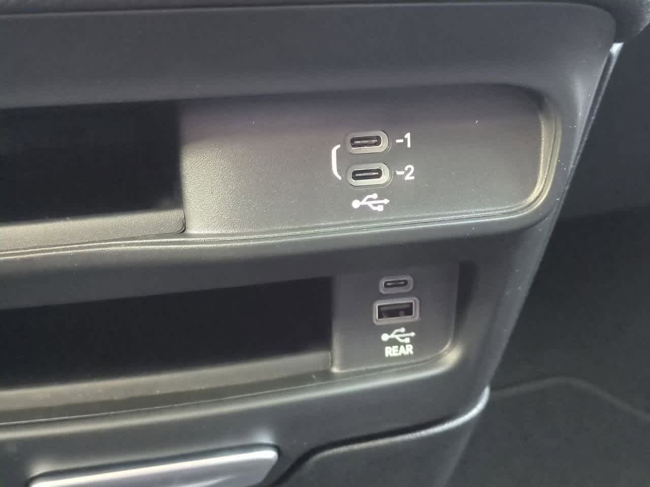 Thumbnail: 2026 Chrysler Pacifica - 33