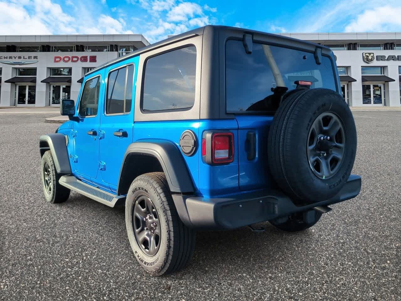 Thumbnail: 2026 Jeep Wrangler - 6