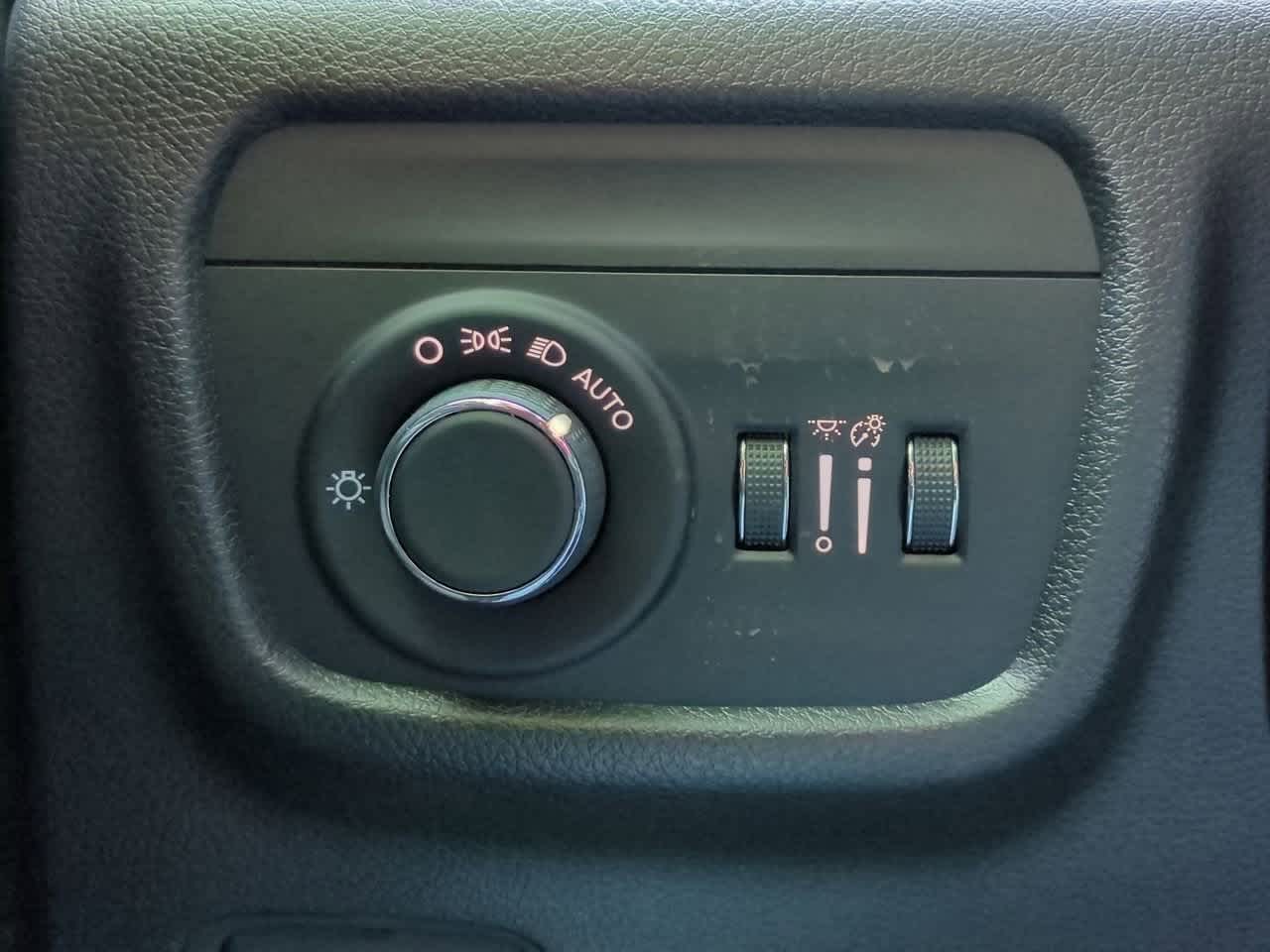 Thumbnail: 2025 Jeep Grand Cherokee - 17