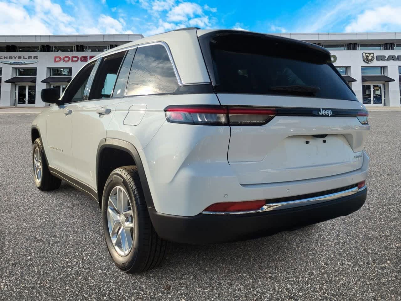 Thumbnail: 2025 Jeep Grand Cherokee - 6