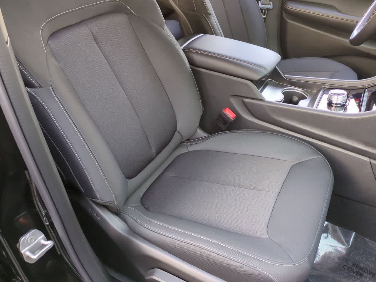 Thumbnail: 2025 Jeep Grand Cherokee - 23