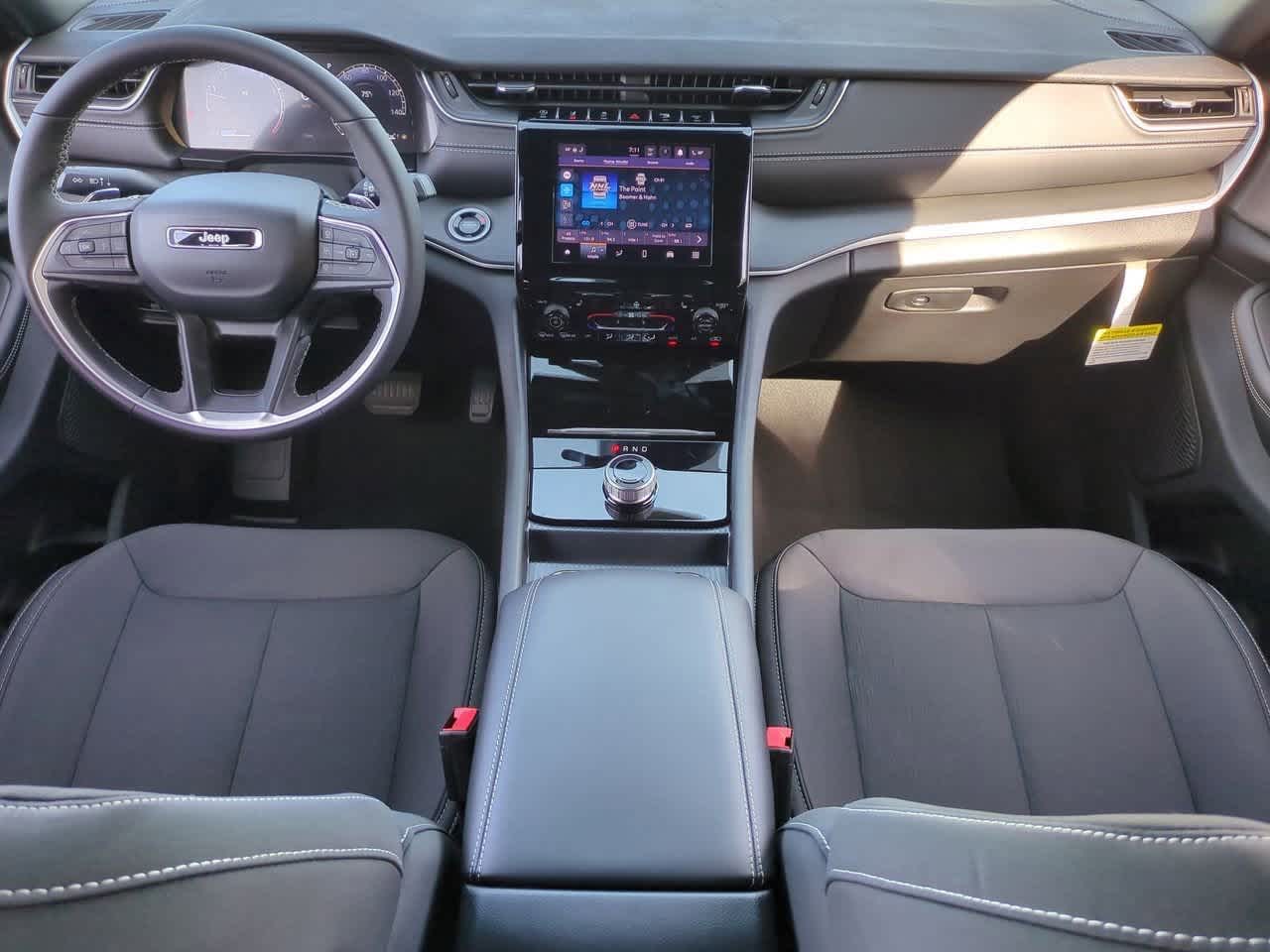 Thumbnail: 2025 Jeep Grand Cherokee L - 16